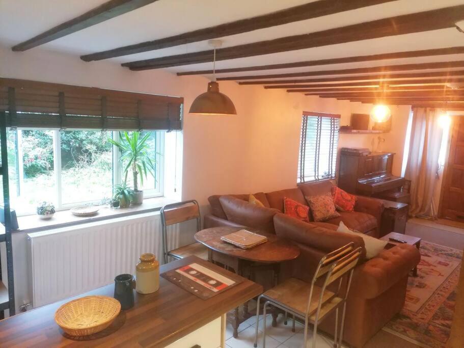 הוילה The Old Barn, Cosy Townhouse In לאומינסטר מראה חיצוני תמונה